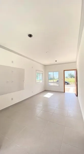 OPORTUNIDADE ! CASA HÁ 50 METROS DO MAR - FRENTE AVENIDA: 3ª foto da galeria de imagens do imóvel