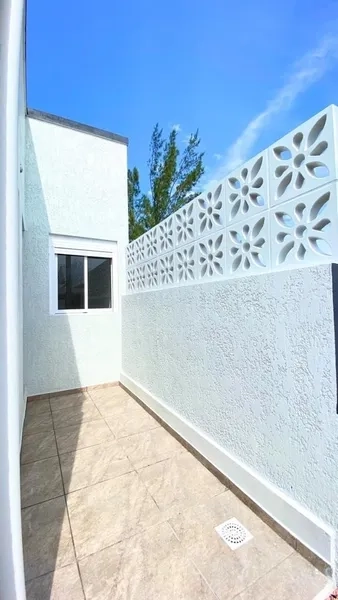 OPORTUNIDADE ! CASA HÁ 50 METROS DO MAR - FRENTE AVENIDA: 7ª foto da galeria de imagens do imóvel