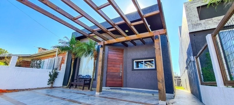 Fantástica casa 3 dormitórios, com vista pro mar em Capão da Canoa: 3ª foto da galeria de imagens do imóvel