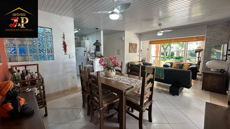 Casa com 2 terrenos, 3 quartos e piscina a 150m do mar: 9ª foto da galeria de imagens do imóvel