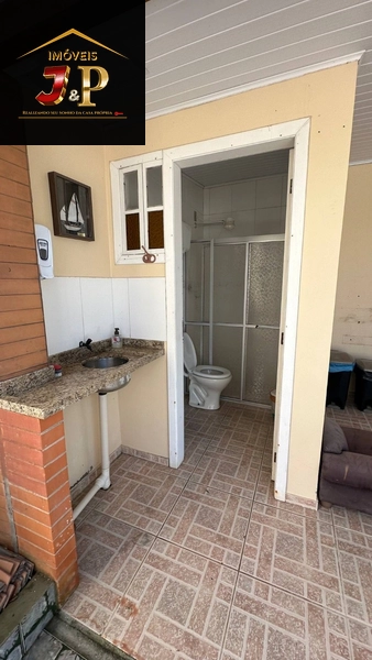 Casa com 2 terrenos, 3 quartos e piscina a 150m do mar: 10ª foto da galeria de imagens do imóvel