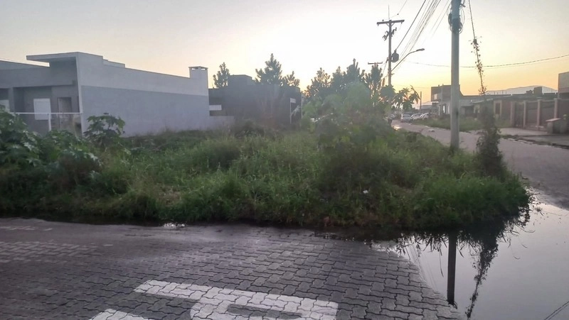 TERRENO DE ESQUINA NO LOTEAMENTO NOVA GUARANI: 2ª foto da galeria de imagens do imóvel