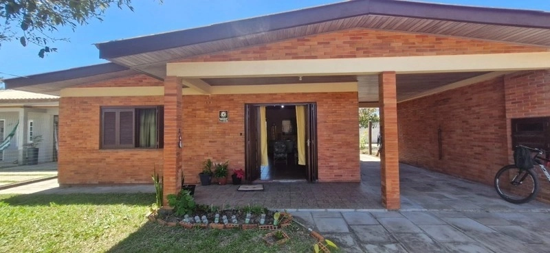 Casa com 3 dormitórios poucos metros do mar: 12ª foto da galeria de imagens do imóvel