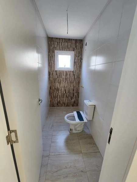 Casa na avenida a menos de 100 metros do mar!: 3ª foto da galeria de imagens do imóvel