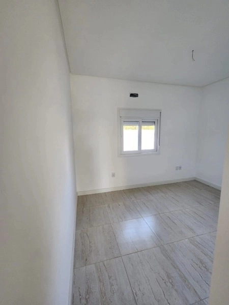 Casa na avenida a menos de 100 metros do mar!: 15ª foto da galeria de imagens do imóvel