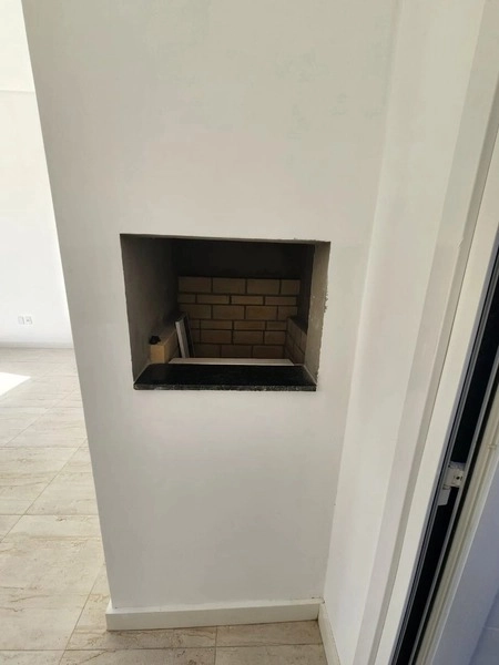 Casa na avenida a menos de 100 metros do mar!: 1ª foto da galeria de imagens do imóvel