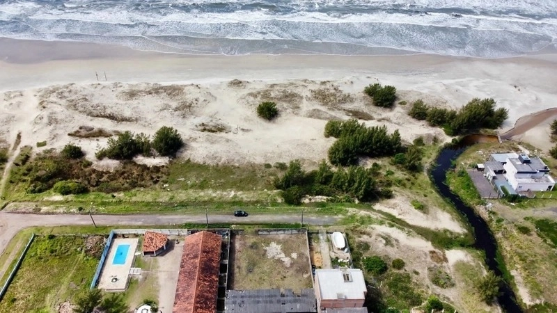 terreno a poucos passos do mar na Praia do barco: 4ª foto da galeria de imagens do imóvel