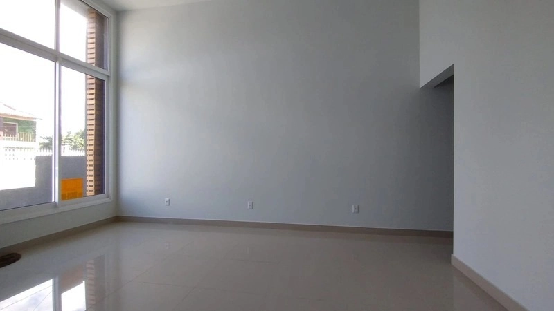 Casa com dois dormitórios próxima a praia: 20ª foto da galeria de imagens do imóvel