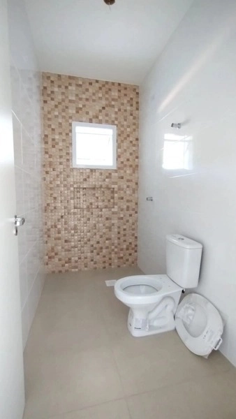 Casa com dois dormitórios próxima a praia: 18ª foto da galeria de imagens do imóvel