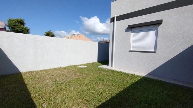 Casa com dois dormitórios próxima a praia: 4ª foto da galeria de imagens do imóvel