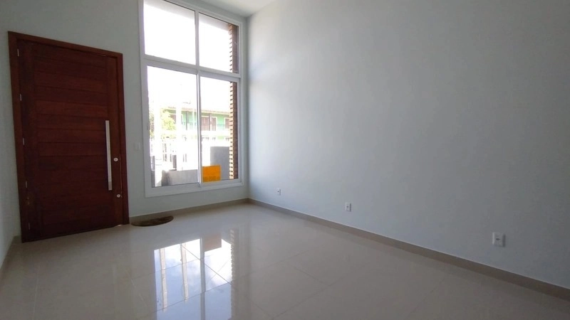 Casa com dois dormitórios próxima a praia: 11ª foto da galeria de imagens do imóvel