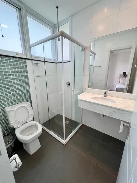 Casa de cinema com 4 Suítes e piscina no condomínio Condado: 1ª foto da galeria de imagens do imóvel