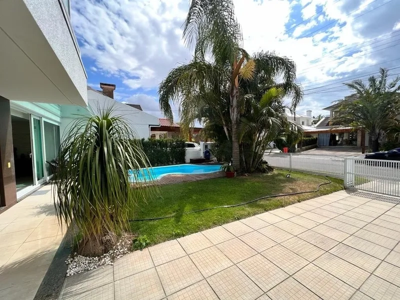 Casa de cinema com 4 Suítes e piscina no condomínio Condado: 11ª foto da galeria de imagens do imóvel