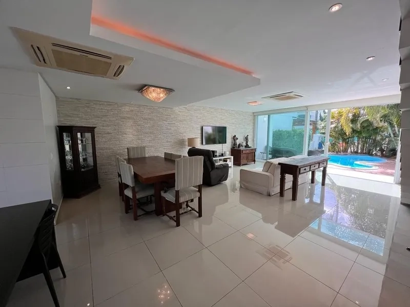 Casa de cinema com 4 Suítes e piscina no condomínio Condado: 27ª foto da galeria de imagens do imóvel