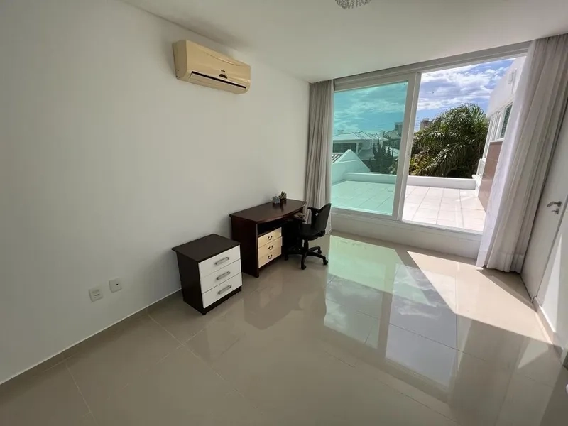 Casa de cinema com 4 Suítes e piscina no condomínio Condado: 8ª foto da galeria de imagens do imóvel