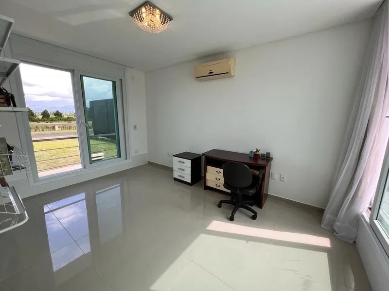 Casa de cinema com 4 Suítes e piscina no condomínio Condado: 20ª foto da galeria de imagens do imóvel