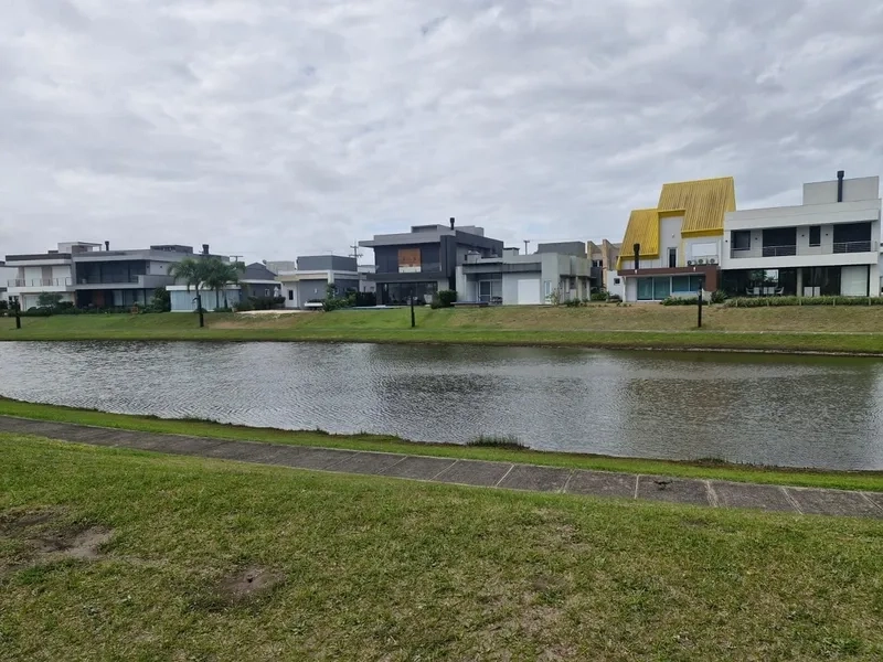 Terreno com ótima localização no condomínio Ilhas Resort: 3ª foto da galeria de imagens do imóvel