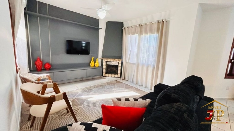 Casa belíssima com 3 quartos e piscina: 15ª foto da galeria de imagens do imóvel