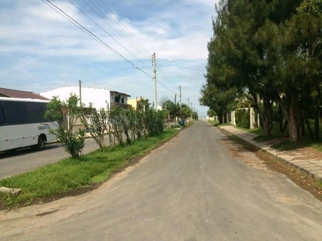 Terreno 2 quadras do mar no Arco Iris em Capão da Canoa: 2ª foto da galeria de imagens do imóvel