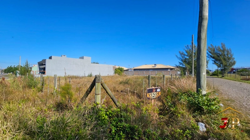 EXCELENTE TERRENO 2 QUADRAS DO MAR EM ÓTIMA LOCALIZAÇÃO: 4ª foto da galeria de imagens do imóvel