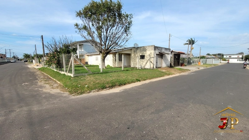 CASA DE ESQUINA À VENDA – BAIRRO SANTA LUZIA: 5ª foto da galeria de imagens do imóvel