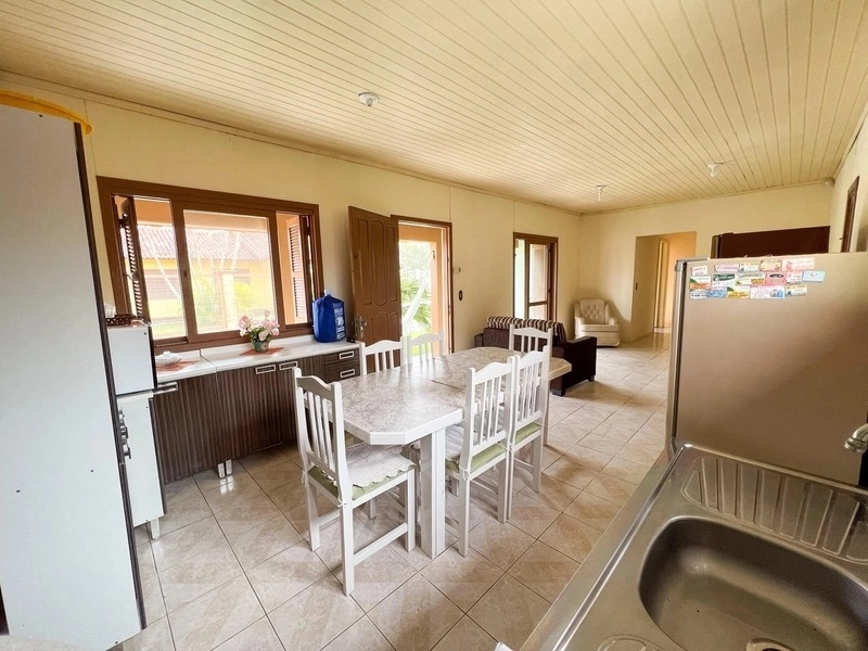 Casa com 4 dormitórios na Jardim Beira Mar: 5ª foto da galeria de imagens do imóvel