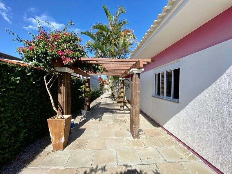 CASA 3 DORMITÓRIOS (1 SUÍTE) POUCAS QUADRA DO MAR: 30ª foto da galeria de imagens do imóvel
