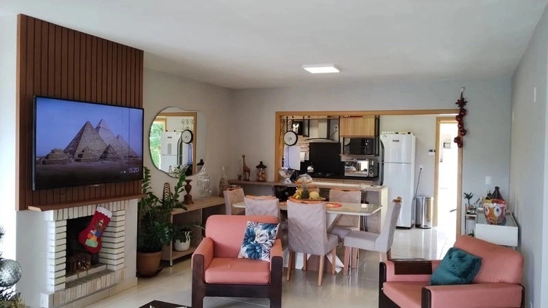 CASA À 3 QUADRAS DO MAR - 3 DORMITÓRIOS: 2ª foto da galeria de imagens do imóvel