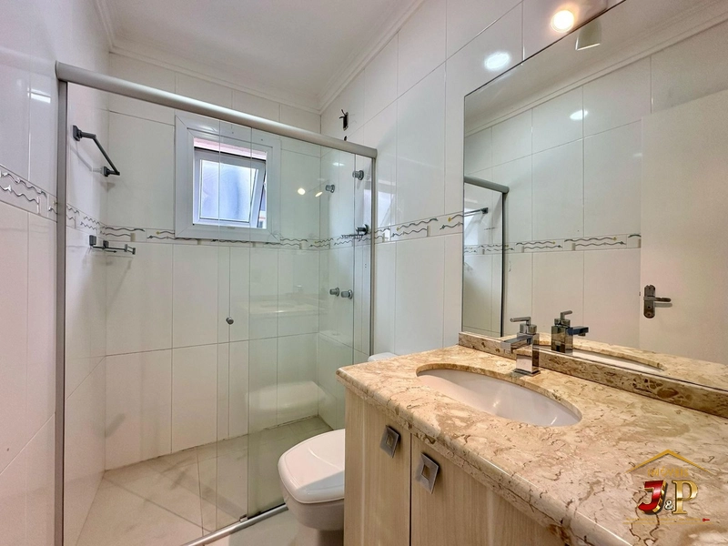 Casa de padrão exemplar no condomínio Condado: 15ª foto da galeria de imagens do imóvel