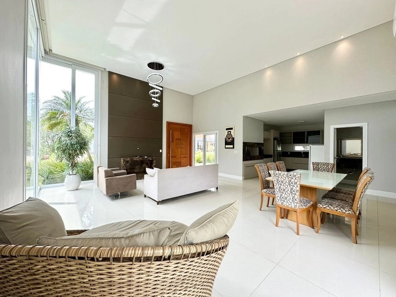 Casa com 4 suítes no condomínio Dubai: 13ª foto da galeria de imagens do imóvel