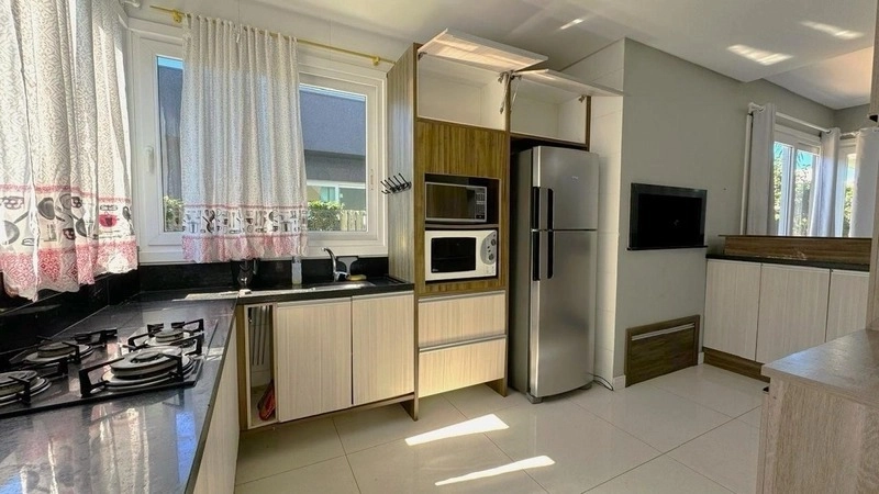 Casa com 4 dormitórios no condomínio Dubai: 4ª foto da galeria de imagens do imóvel