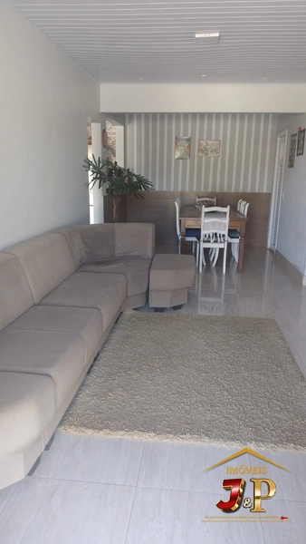 Casa com 2 dormitórios, quiosque e piscina: 9ª foto da galeria de imagens do imóvel