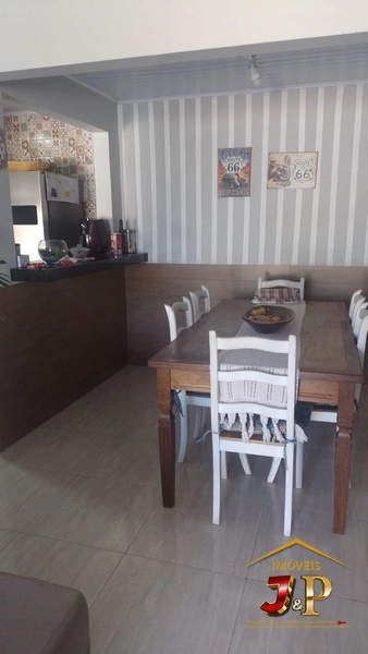 Casa com 2 dormitórios, quiosque e piscina: 7ª foto da galeria de imagens do imóvel