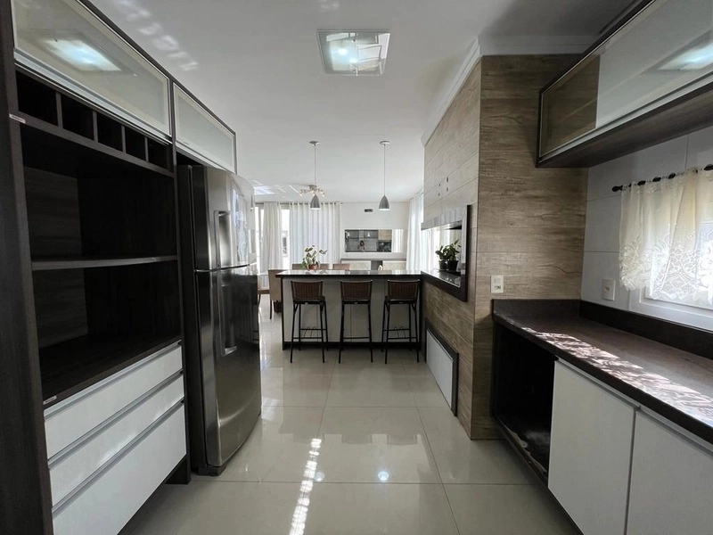 Casa mobiliada com 4 suítes no condomínio Dubai: 17ª foto da galeria de imagens do imóvel