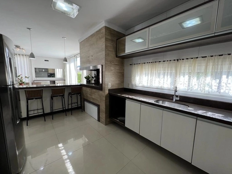 Casa mobiliada com 4 suítes no condomínio Dubai: 10ª foto da galeria de imagens do imóvel