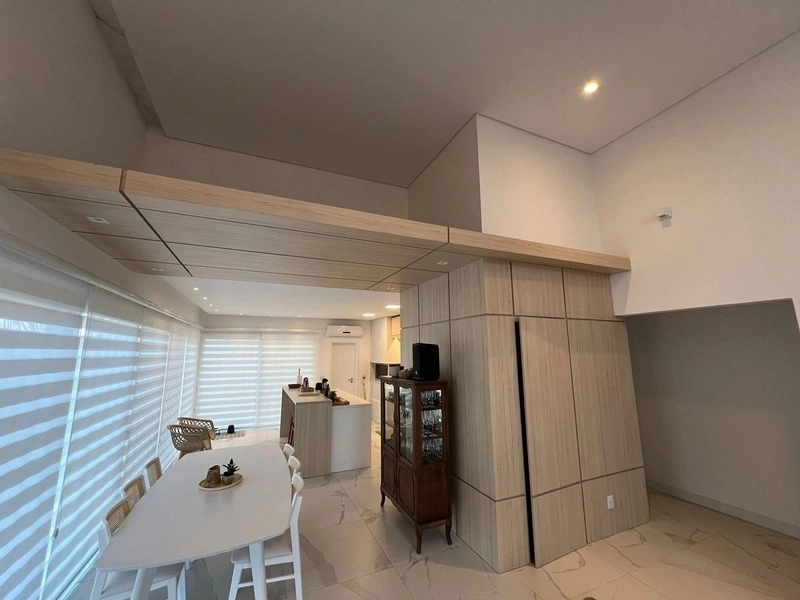 Casa com 3 suítes no condomínio Dubai: 2ª foto da galeria de imagens do imóvel