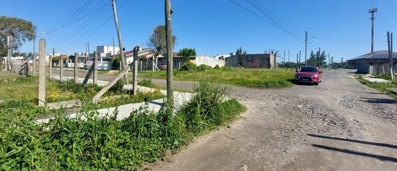 Para investidor - Terreno com 375m² ideal para construção de geminadas: 2ª foto da galeria de imagens do imóvel