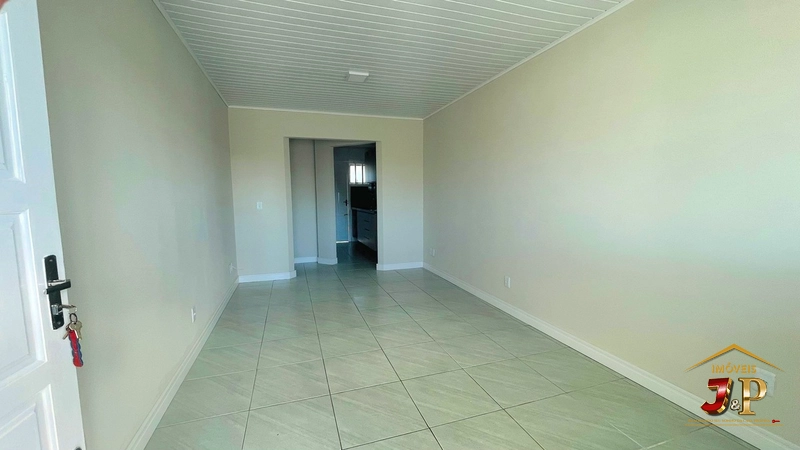 Casa com 2 dormitórios de frente a avenida: 8ª foto da galeria de imagens do imóvel