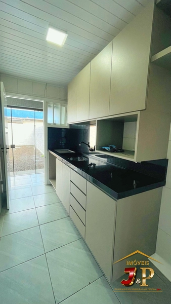 Casa com 2 dormitórios de frente a avenida: 11ª foto da galeria de imagens do imóvel