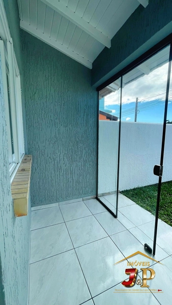 Casa com 2 dormitórios de frente a avenida: 10ª foto da galeria de imagens do imóvel