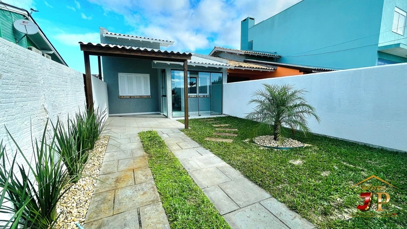 Casa com 2 dormitórios de frente a avenida: 4ª foto da galeria de imagens do imóvel