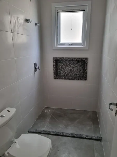 O lar perfeito com 4 suítes e piscina no condomínio Ilhas Resort: 9ª foto da galeria de imagens do imóvel