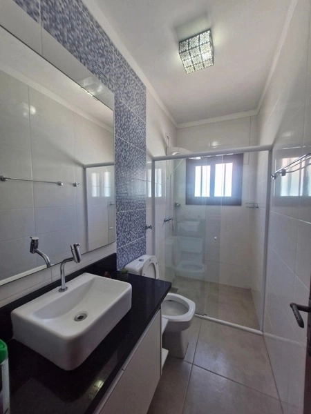 Casa a uma quadra do mar com 4 dormitórios: 14ª foto da galeria de imagens do imóvel