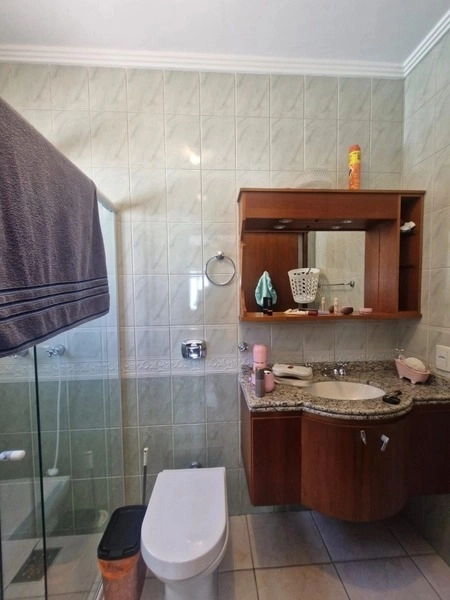 Casa a uma quadra do mar com 4 dormitórios: 16ª foto da galeria de imagens do imóvel