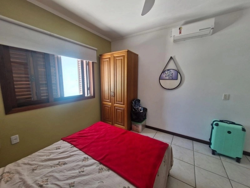 Casa a uma quadra do mar com 4 dormitórios: 20ª foto da galeria de imagens do imóvel