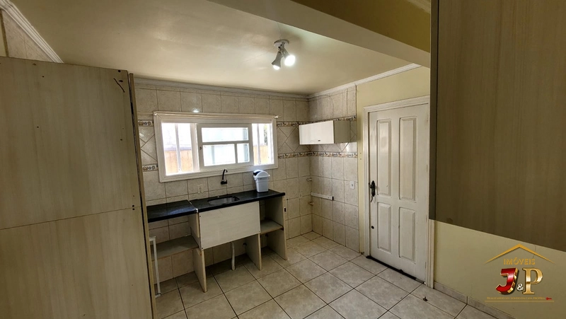 Apartamento com 3 dormitórios em Capão Novo: 1ª foto da galeria de imagens do imóvel