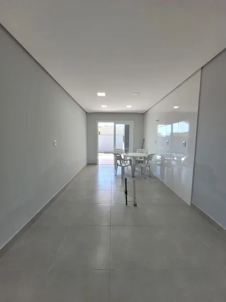 Linda casa em frente à praça!: 10ª foto da galeria de imagens do imóvel