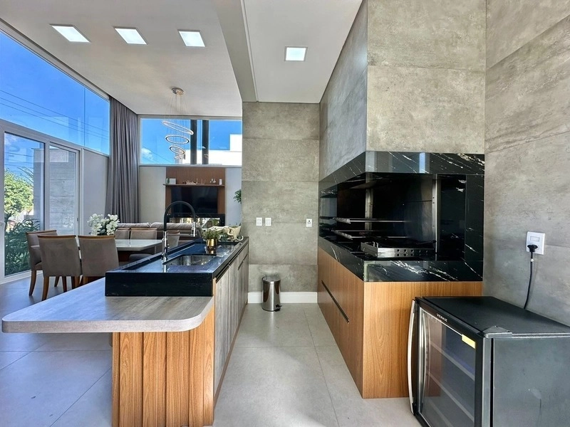 CASA COM 4 SUÍTES NO CONDOMÍNIO DUBAI: 1ª foto da galeria de imagens do imóvel