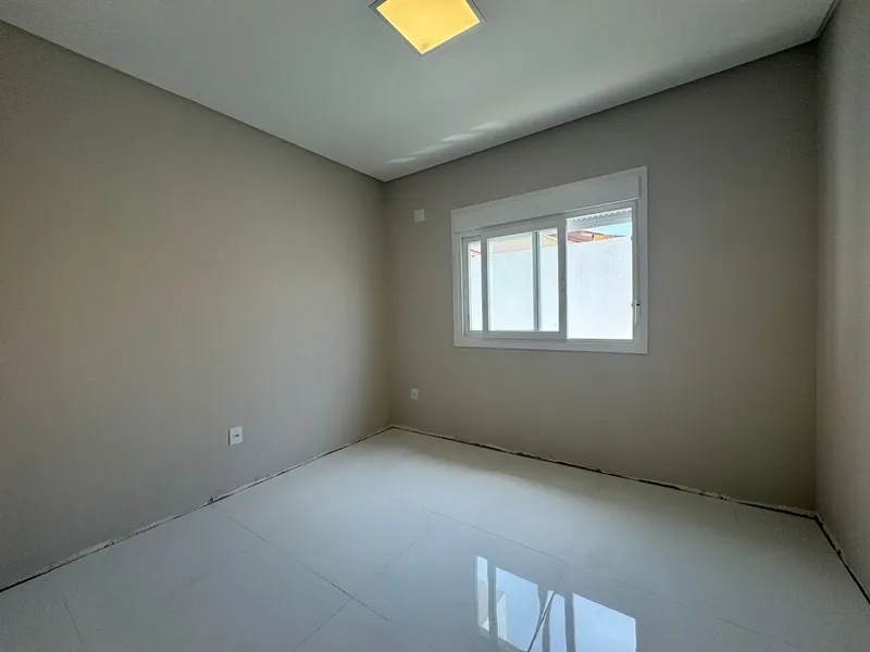 CASA ALTO PADRÃO 3 DORMITÓRIOS PRÓXIMO AO MAR: 4ª foto da galeria de imagens do imóvel