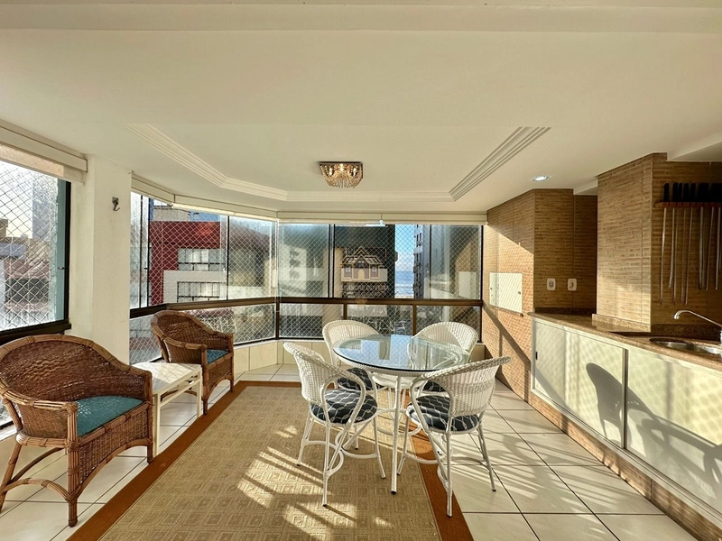 Amplo apartamento junto a Praça de Lazer: 10ª foto da galeria de imagens do imóvel